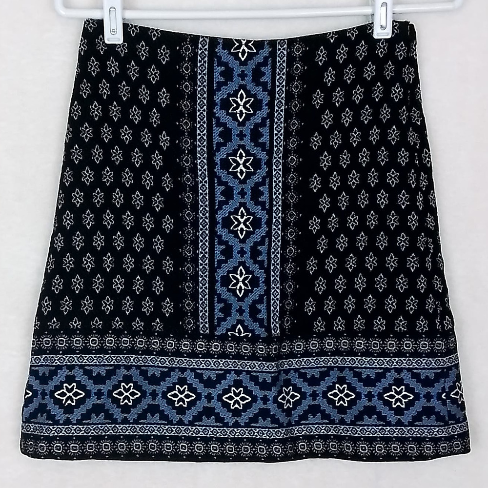 LOFT Cotton Knit Mini Skirt Size Petite 0 in Black, Blue, White Southwest Design
